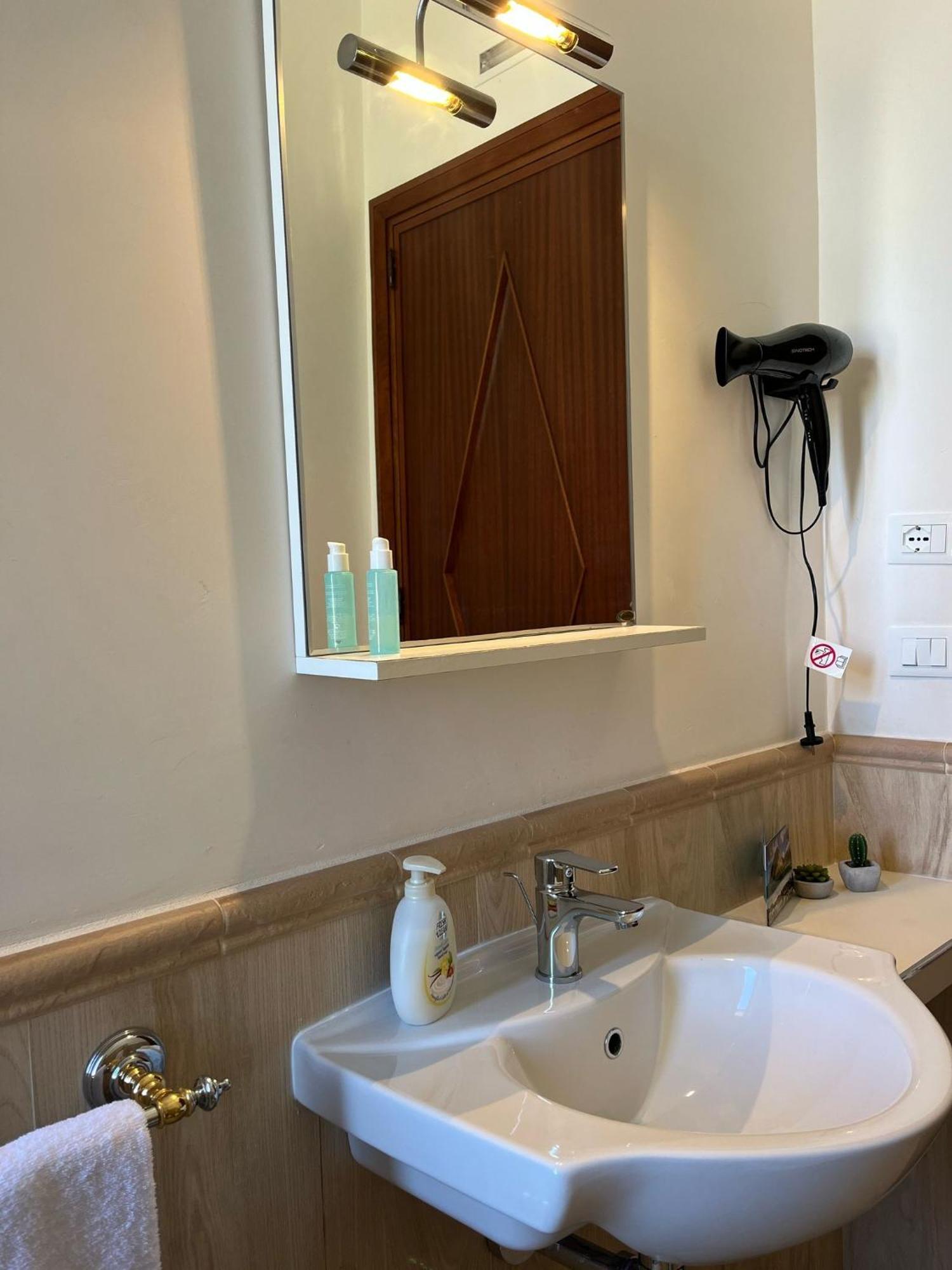 Cofanomare Bed & Breakfast Custonaci Cameră foto
