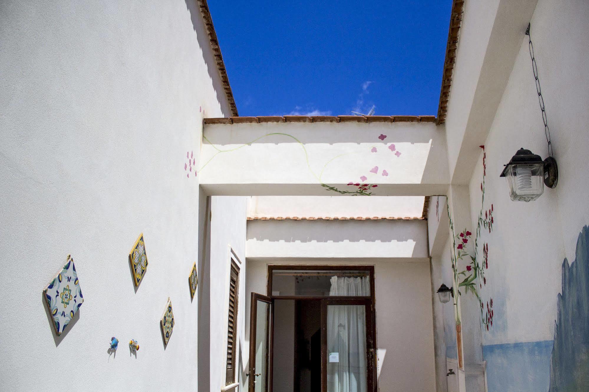 Cofanomare Bed & Breakfast Custonaci Exterior foto